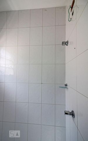 Casa de condomínio para alugar com 110m², 3 quartos e 2 vagasBanheiro Social