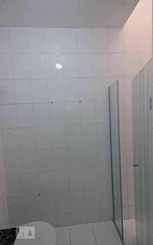 Casa de condomínio para alugar com 110m², 3 quartos e 2 vagasBanheiro da Suíte