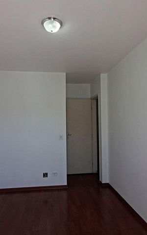 Casa de condomínio para alugar com 110m², 3 quartos e 2 vagasSuíte