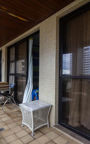 Apartamento à venda com 123m², 3 quartos e 2 vagas Apartamento à venda com 123m², 3 quartos e 2 vagasVaranda