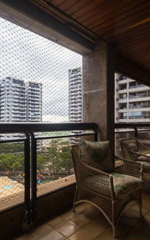 Apartamento à venda com 123m², 3 quartos e 2 vagas Apartamento à venda com 123m², 3 quartos e 2 vagasVaranda