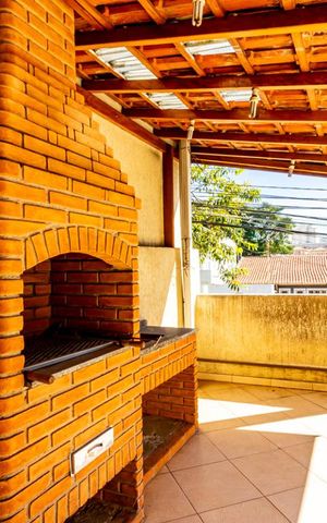 Casa à venda com 320m², 4 quartos e 3 vagas Casa à venda com 320m², 4 quartos e 3 vagasÁrea Externa