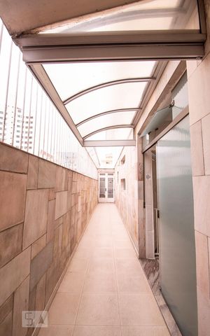 Casa à venda com 115m², 3 quartos e 5 vagas Casa à venda com 115m², 3 quartos e 5 vagasÁrea de Serviço