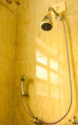 Casa à venda com 90m², 2 quartos e 3 vagas Casa à venda com 90m², 2 quartos e 3 vagasChuveiro a Gás