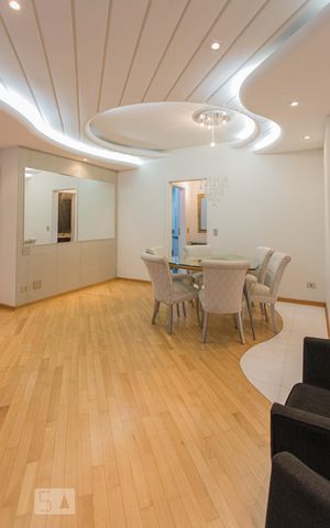 Apartamento à venda com 135m², 4 quartos e 3 vagas Apartamento à venda com 135m², 4 quartos e 3 vagasSala de Jantar