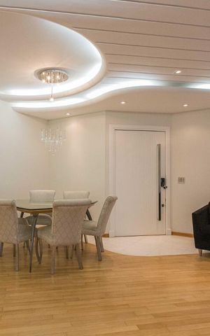 Apartamento à venda com 135m², 4 quartos e 3 vagas Apartamento à venda com 135m², 4 quartos e 3 vagasSala