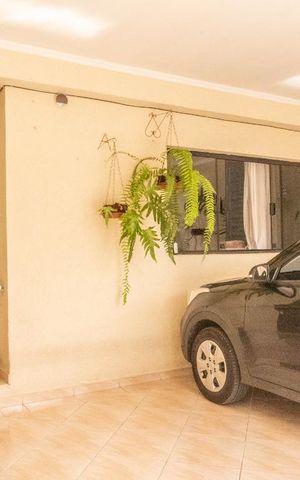 Casa à venda com 350m², 3 quartos e 2 vagas Casa à venda com 350m², 3 quartos e 2 vagasGaragem