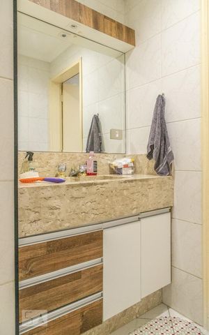 Casa à venda com 350m², 3 quartos e 2 vagas Casa à venda com 350m², 3 quartos e 2 vagasLavatório