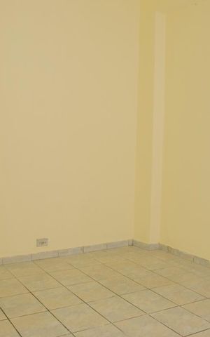 Casa à venda com 65m², 1 quarto e sem vaga Casa à venda com 65m², 1 quarto e sem vagaSala