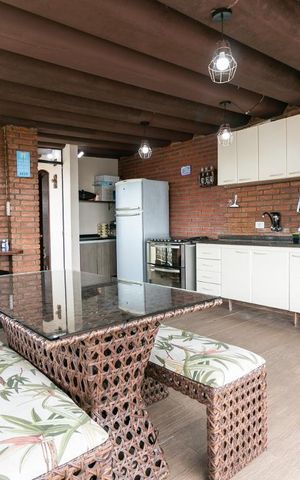 Casa à venda com 380m², 3 quartos e 6 vagasChurrasqueira