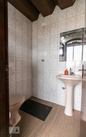 Casa à venda com 380m², 3 quartos e 6 vagasChurrasqueira - Banheiro 5