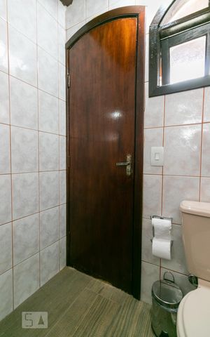 Casa à venda com 380m², 3 quartos e 6 vagasChurrasqueira - Banheiro 5