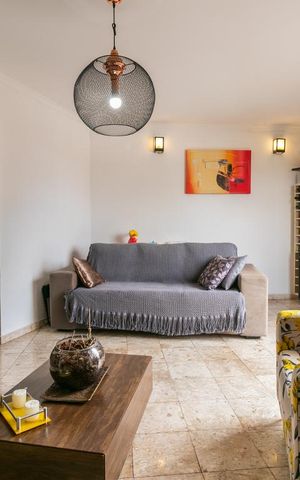 Casa à venda com 380m², 3 quartos e 6 vagasSala