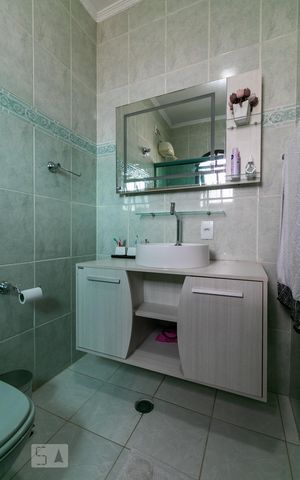 Casa à venda com 380m², 3 quartos e 6 vagasBanheiro da Suíte 3