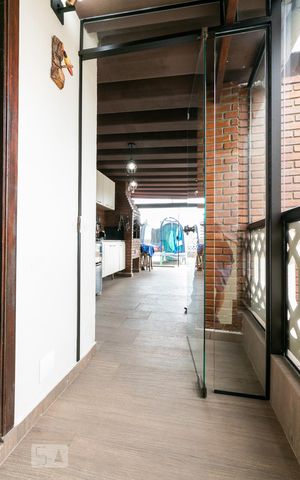 Casa à venda com 380m², 3 quartos e 6 vagasChurrasqueira