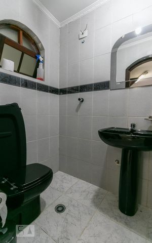 Casa à venda com 380m², 3 quartos e 6 vagasGaragem - Banheiro 6