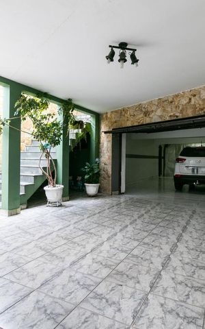 Casa à venda com 380m², 3 quartos e 6 vagasGaragem