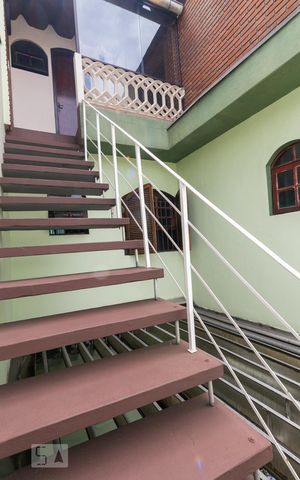 Casa à venda com 380m², 3 quartos e 6 vagasEscadas - Churrasqueira