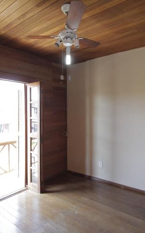 Casa à venda com 82m², 2 quartos e 3 vagasSuíte