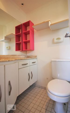 Apartamento para alugar com 78m², 3 quartos e 2 vagasBanheiro da suíte