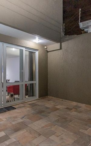 Casa à venda com 250m², 4 quartos e 2 vagas Casa à venda com 250m², 4 quartos e 2 vagasGaragem