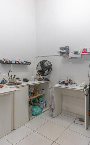 Casa à venda com 250m², 4 quartos e 2 vagas Casa à venda com 250m², 4 quartos e 2 vagasEspaço Multiuso
