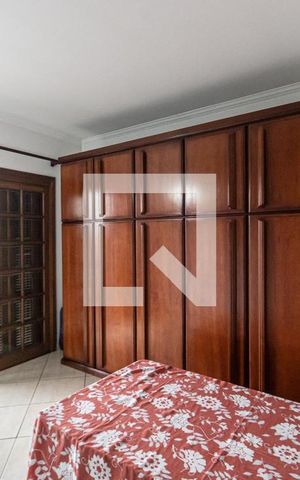 Casa à venda com 240m², 2 quartos e 2 vagas Casa à venda com 240m², 2 quartos e 2 vagasQuarto 1