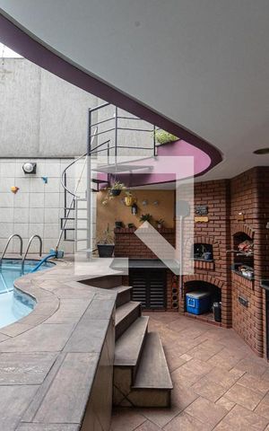 Casa à venda com 240m², 2 quartos e 2 vagas Casa à venda com 240m², 2 quartos e 2 vagasLazer