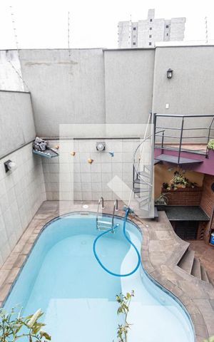 Casa à venda com 240m², 2 quartos e 2 vagas Casa à venda com 240m², 2 quartos e 2 vagasVista Sala