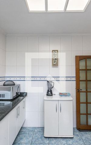 Casa à venda com 240m², 2 quartos e 2 vagas Casa à venda com 240m², 2 quartos e 2 vagasCozinha