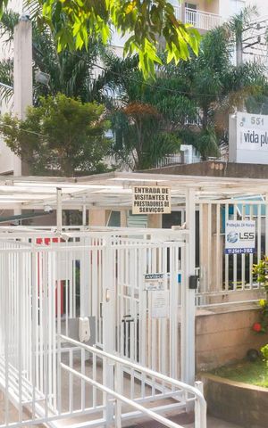 Apartamento à venda com 48m², 2 quartos e 1 vagaFachada e portaria
