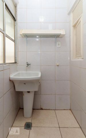 Apartamento à venda com 58m², 2 quartos e sem vaga Apartamento à venda com 58m², 2 quartos e sem vagaÁrea de Serviço