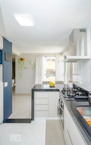 Apartamento para alugar com 63m², 2 quartos e 2 vagasCozinha