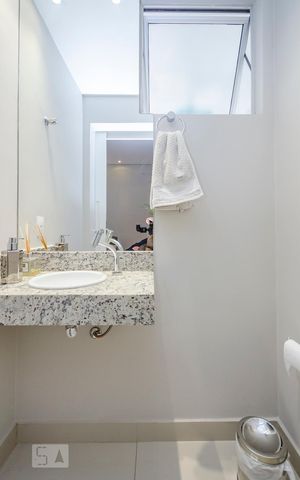 Apartamento para alugar com 63m², 2 quartos e 2 vagasLavabo