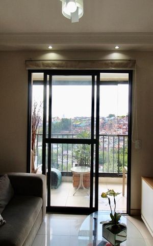 Apartamento à venda com 168m², 4 quartos e 1 vaga Apartamento à venda com 168m², 4 quartos e 1 vagaSala