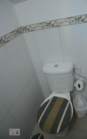 Casa à venda com 144m², 3 quartos e 2 vagasBanheiro