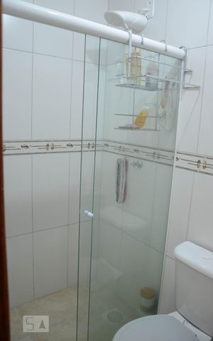 Casa à venda com 144m², 3 quartos e 2 vagasBanheiro