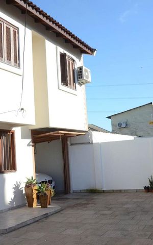 Casa à venda com 144m², 3 quartos e 2 vagasÁrea Externa