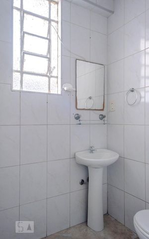 Casa à venda com 100m², 2 quartos e 1 vagaBanheiro 2
