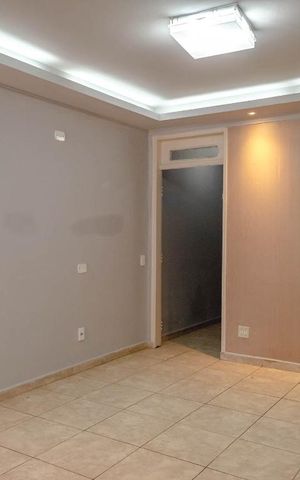 Casa à venda com 100m², 2 quartos e 1 vagaSala