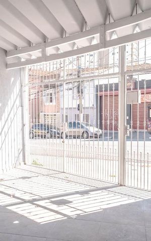Casa à venda com 100m², 2 quartos e 1 vagaGaragem