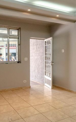 Casa à venda com 100m², 2 quartos e 1 vagaSala