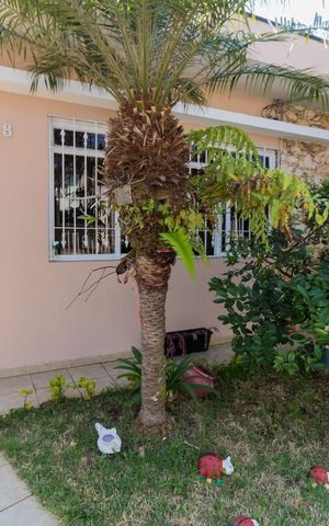 Casa à venda com 160m², 4 quartos e 6 vagas Casa à venda com 160m², 4 quartos e 6 vagasJardim