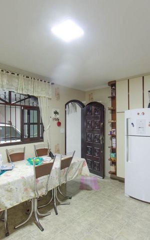 Casa à venda com 200m², 4 quartos e 2 vagasCozinha