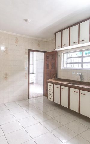 Casa à venda com 280m², 3 quartos e 2 vagas Casa à venda com 280m², 3 quartos e 2 vagasCozinha