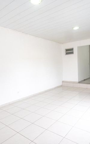 Casa à venda com 280m², 3 quartos e 2 vagas Casa à venda com 280m², 3 quartos e 2 vagasQuarto 3