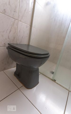 Casa à venda com 280m², 3 quartos e 2 vagas Casa à venda com 280m², 3 quartos e 2 vagasVaso