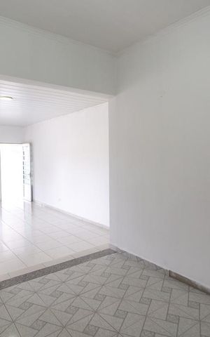 Casa à venda com 280m², 3 quartos e 2 vagas Casa à venda com 280m², 3 quartos e 2 vagasHome office