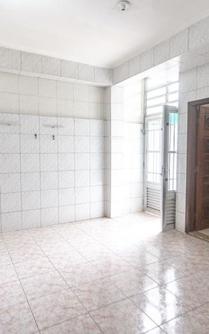 Casa à venda com 280m², 3 quartos e 2 vagas Casa à venda com 280m², 3 quartos e 2 vagasÁrea de serviço+ quintal
