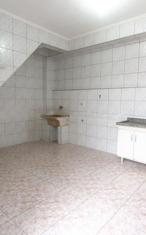 Casa à venda com 280m², 3 quartos e 2 vagas Casa à venda com 280m², 3 quartos e 2 vagasÁrea de serviço+ quintal